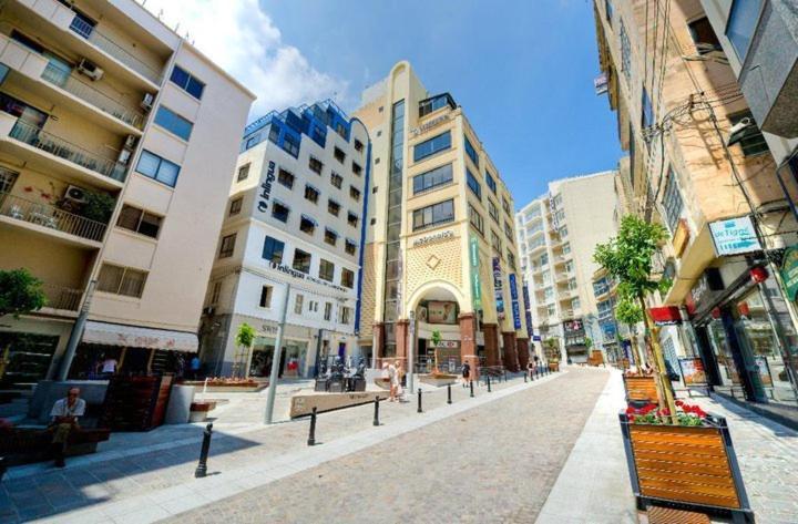 Deluxe Apartment With Valletta And Harbour Views Sliema Eksteriør billede