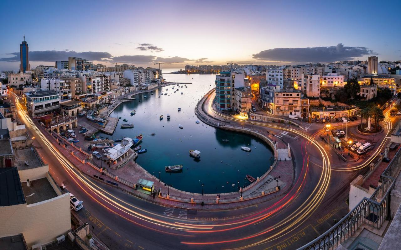 Deluxe Apartment With Valletta And Harbour Views Sliema Eksteriør billede