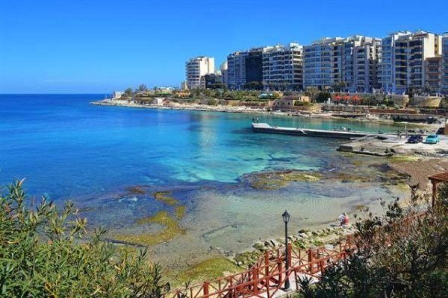 Deluxe Apartment With Valletta And Harbour Views Sliema Eksteriør billede