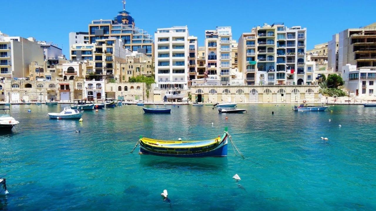 Deluxe Apartment With Valletta And Harbour Views Sliema Eksteriør billede